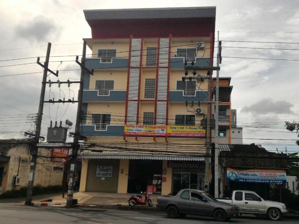 V-House Hotel Trang Luaran gambar