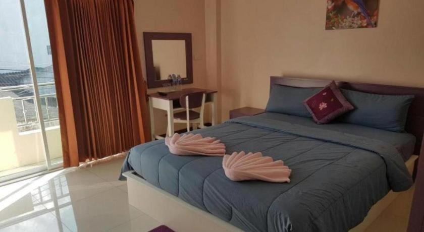 V-House Hotel Trang Luaran gambar