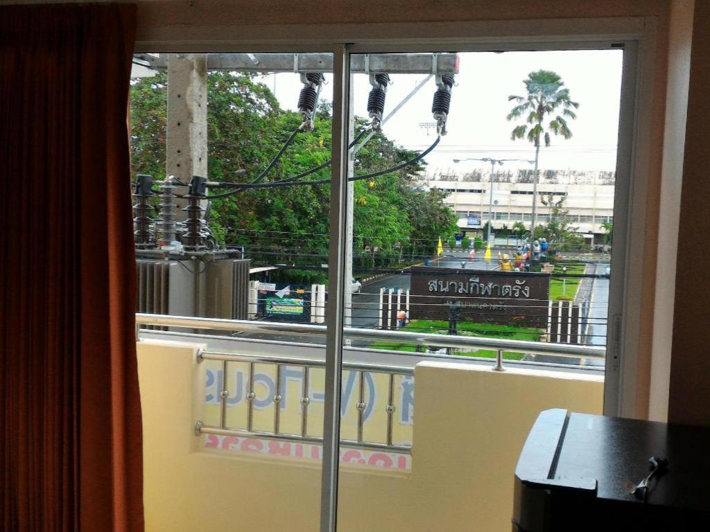 V-House Hotel Trang Luaran gambar