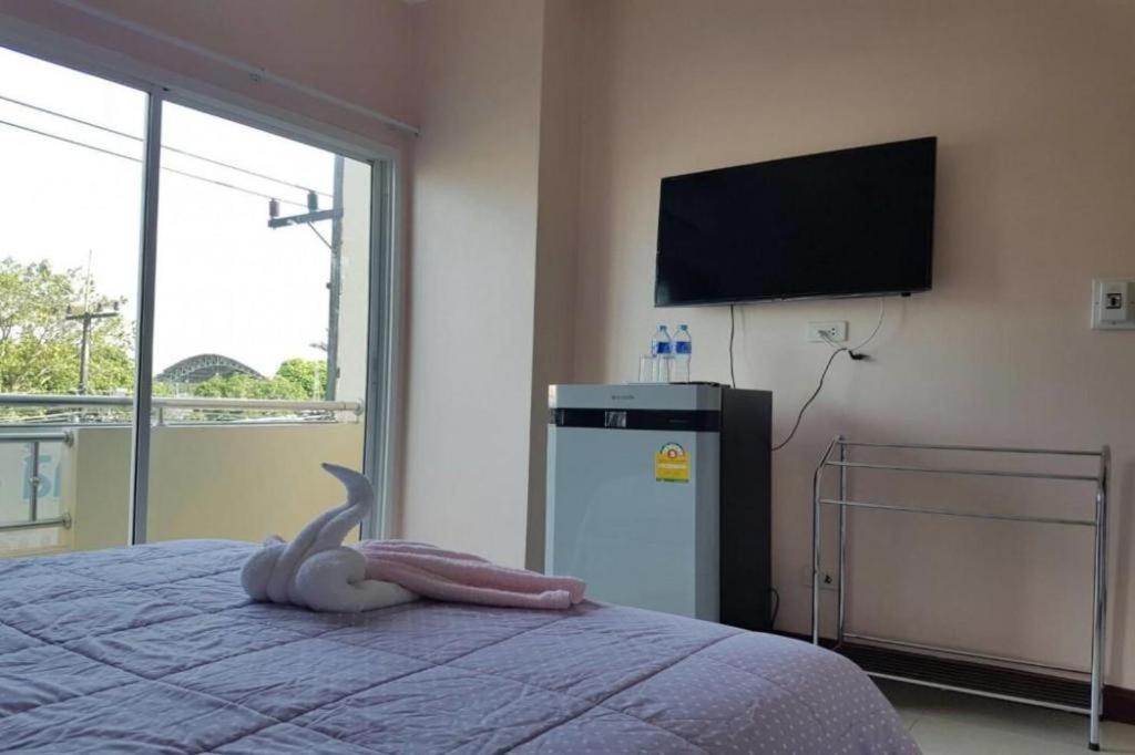 V-House Hotel Trang Luaran gambar