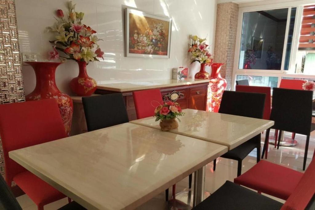 V-House Hotel Trang Luaran gambar
