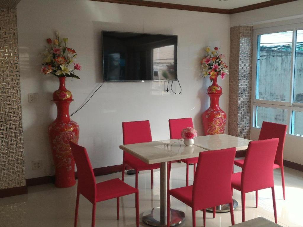 V-House Hotel Trang Luaran gambar
