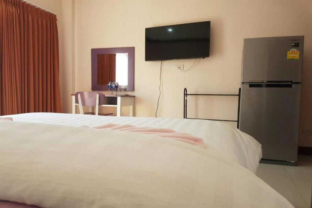 V-House Hotel Trang Luaran gambar