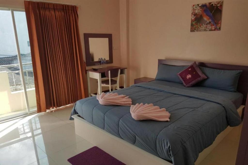 V-House Hotel Trang Luaran gambar