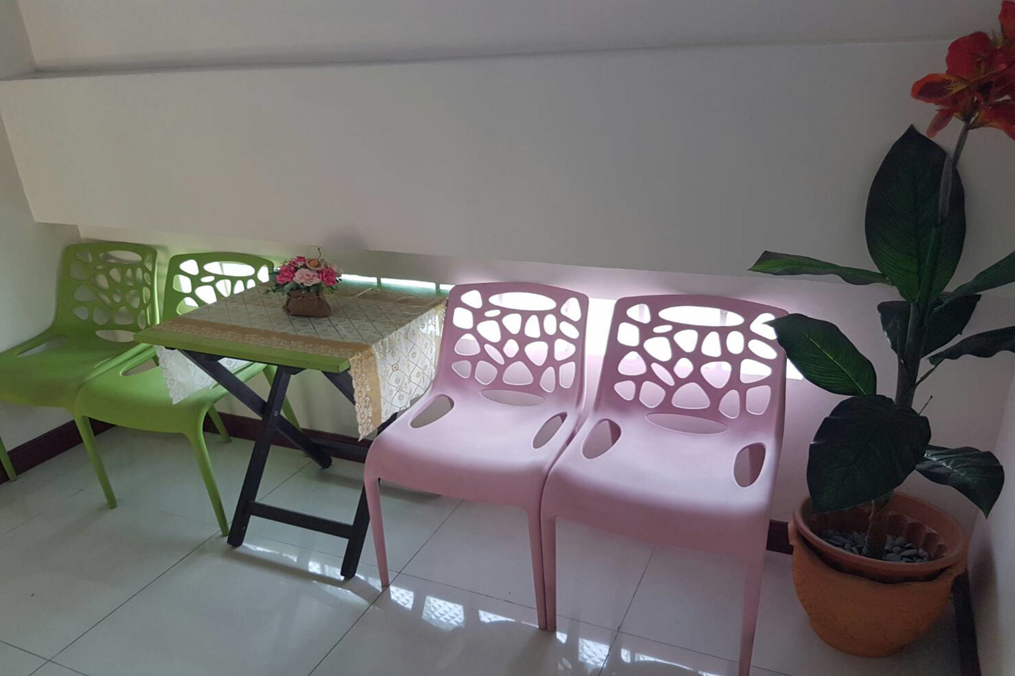 V-House Hotel Trang Luaran gambar
